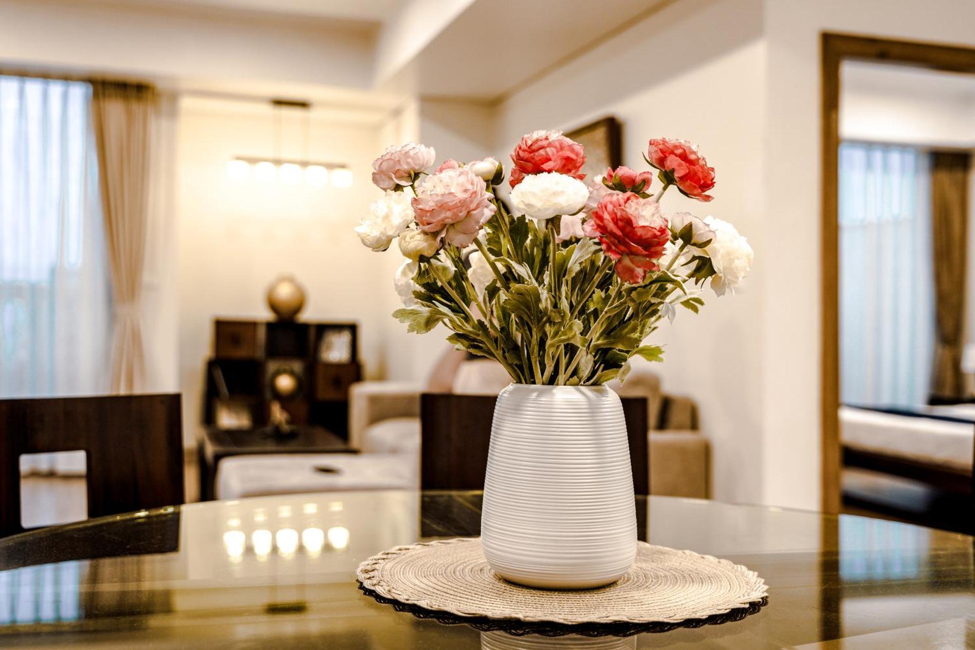 Wecozy Pacific - Spacious Apartment, Train Station Side Hanoi Dış mekan fotoğraf